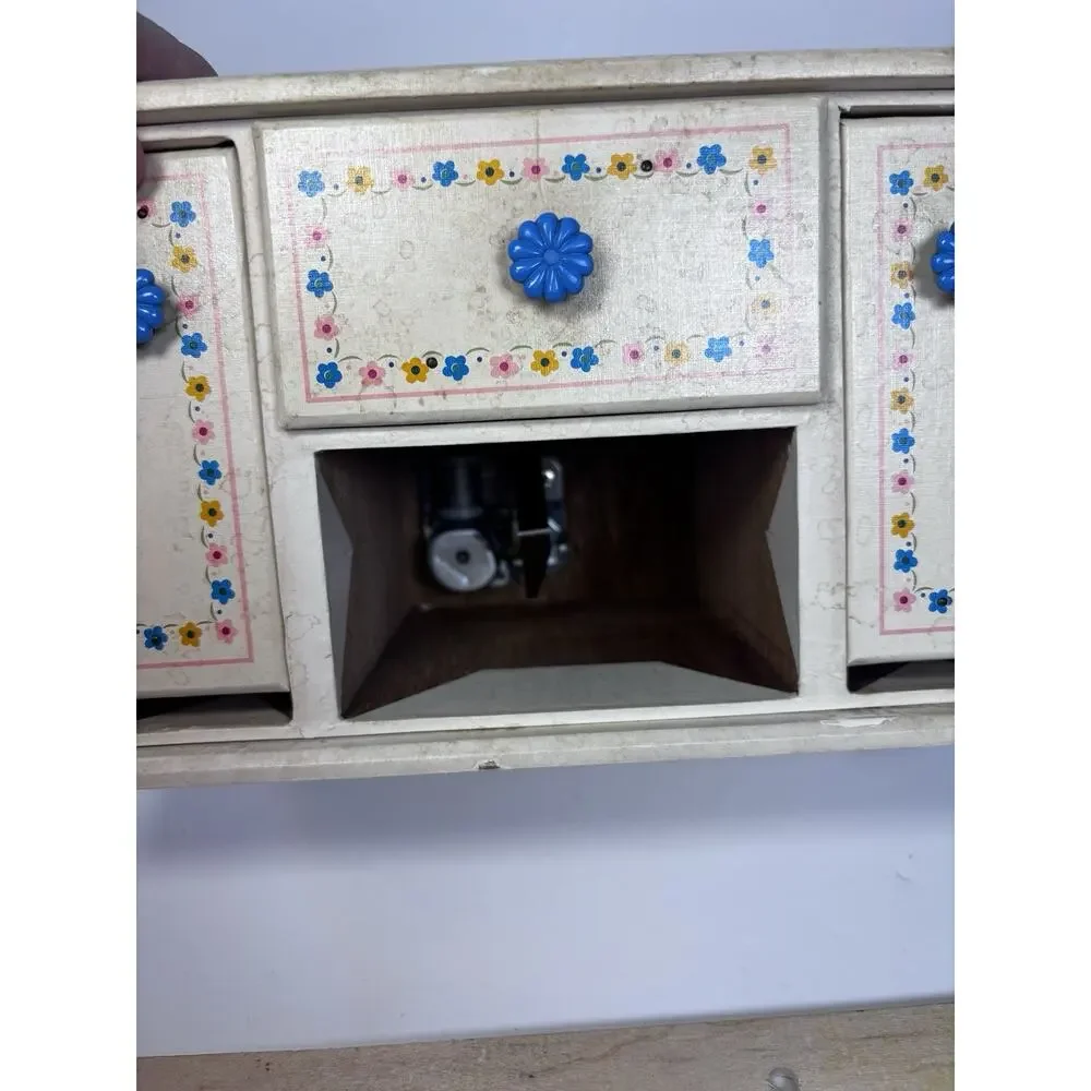 VINTAGE MCM MOD JEWELRY BOX Musical MINI DRESSER WHITE GIRL & Guitar 4 DRAWERS